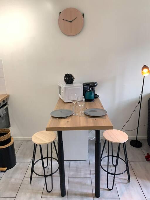 Jolie Studio En Centre Ville Châteauroux Kültér fotó