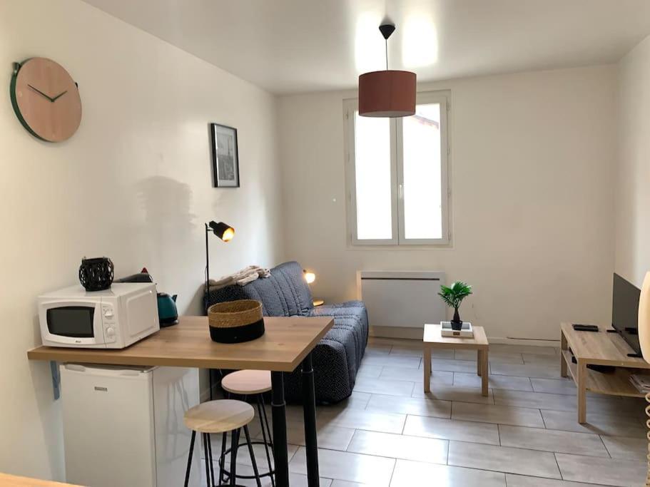 Jolie Studio En Centre Ville Châteauroux Kültér fotó